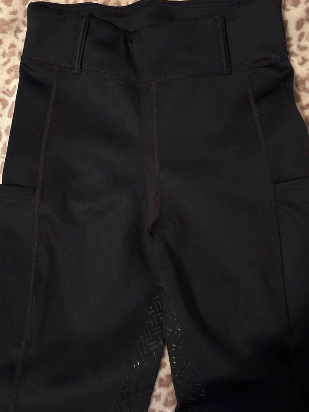 High-Waist Black Leggings with Side Pockets